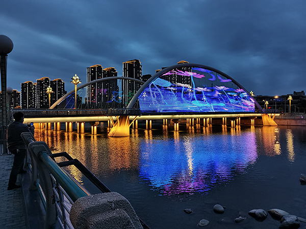 1742970194152440.jpg 乌恰河道亮化.jpg