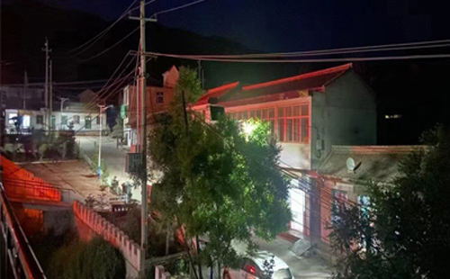 乌恰太阳能路灯在暴雪天气下的应对策略