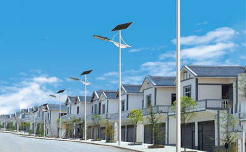 乌恰太阳能路灯配置与在乡村道路照明中的应用